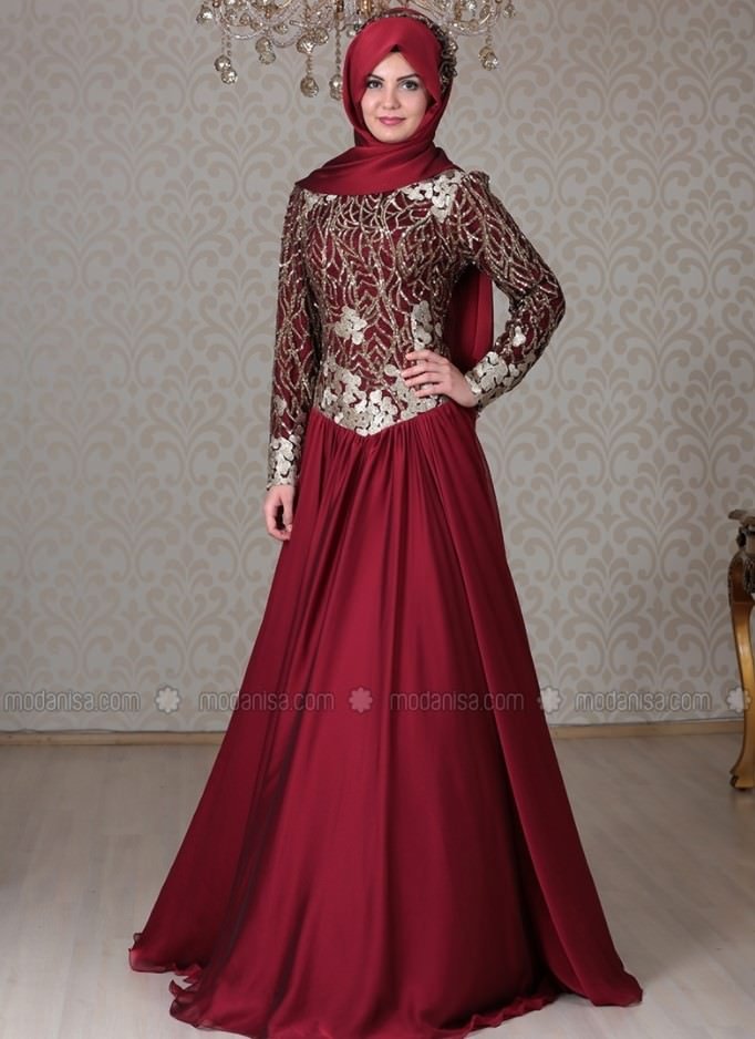 Tesettür giyimde Bordo giyim - Muhafazakar moda