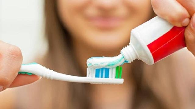 diş macunu ile siyah nokta nasıl temizlenir diş macunu ile siyah nokta nasıl temizlenir
