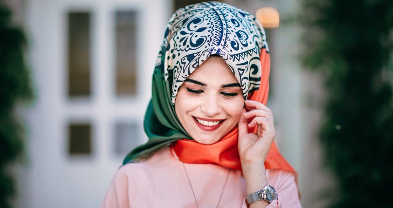 eşarbın kaymaması için ne yapılmalı eşarbın kaymaması için ne yapılmalı